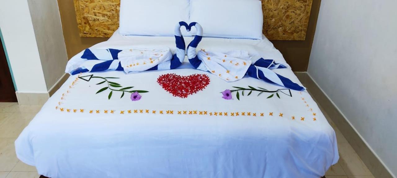 La Isla Tropica Hotel Guraidhoo  Ngoại thất bức ảnh